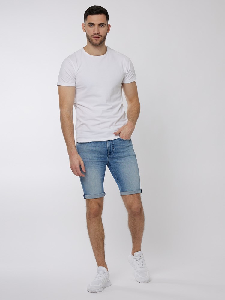 Skinny mid blue bermuda 7250029_DAB-HENRYCHOICE-H22-Modell-Front_chn=boys_9620_Skinny mid blue bermuda DAB.jpg_Front||Front