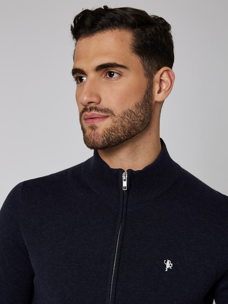 Dammers zip cardigan 7500036_C27-MRCAPUCHIN-W22-details_chn=boys_853_Dammers zip cardigan C27.jpg_