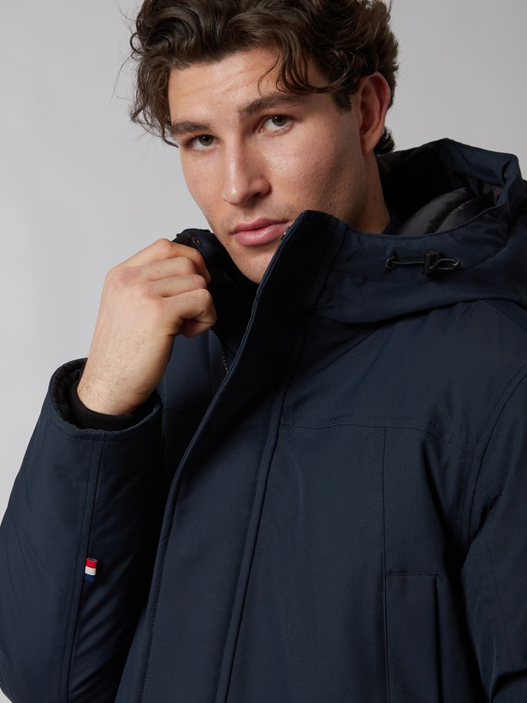 Ombre parka 7500139_EM6_Jean Paul_Ombre Parka_A22_Modell (1)_Ombre parka EM6.jpg_