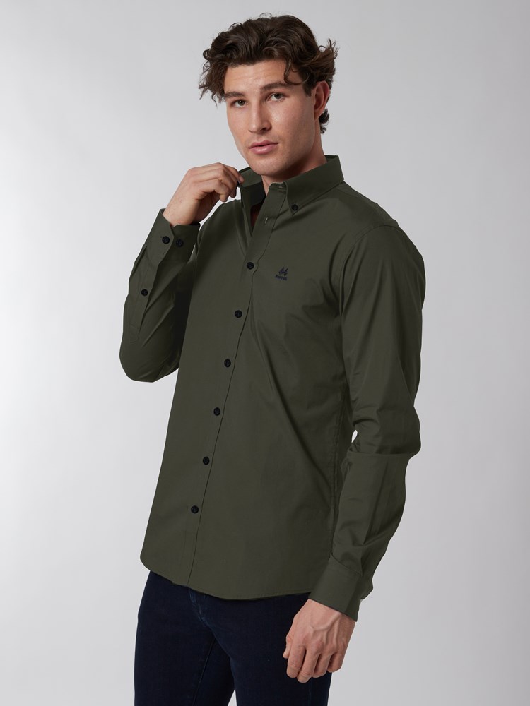 Patrick skjorte - slim fit 7500141_EM6-JEANPAUL-A22-Modell-Front_4934 _4grønn_C19_Patrick skjorte - slim fit C19.jpg_