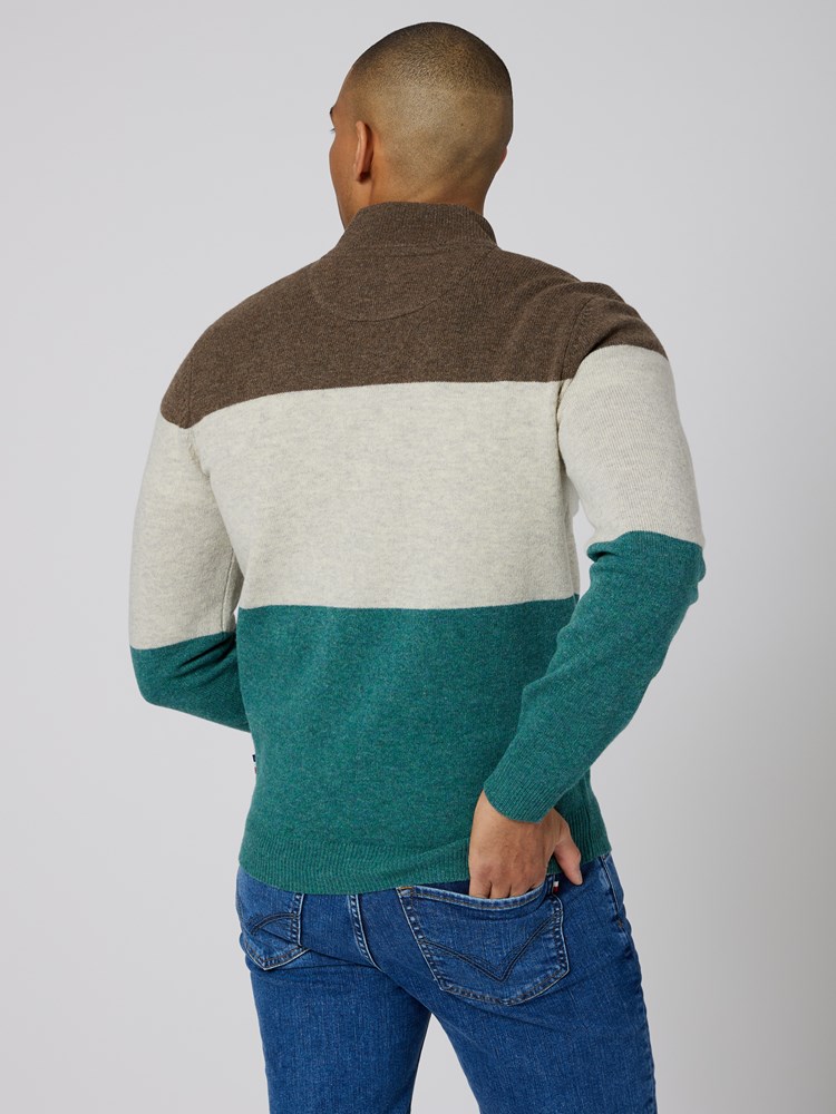 Lucien blokkstripet genser 7500314_EFL-JEANPAUL-W22-Modell-Back_6123_Lucien blokkstripet genser EFL.jpg_Back||Back