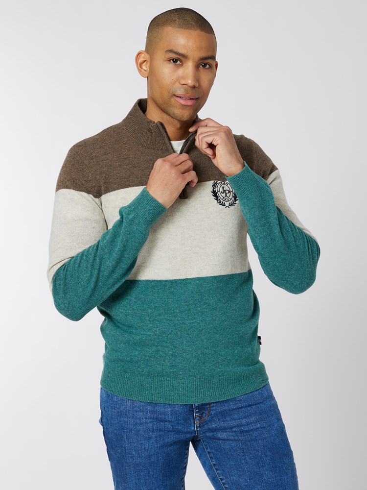 Lucien blokkstripet genser 7500314_EFL-JEANPAUL-W22-Modell-Front_4112_Lucien blokkstripet genser EFL.jpg_Front||Front