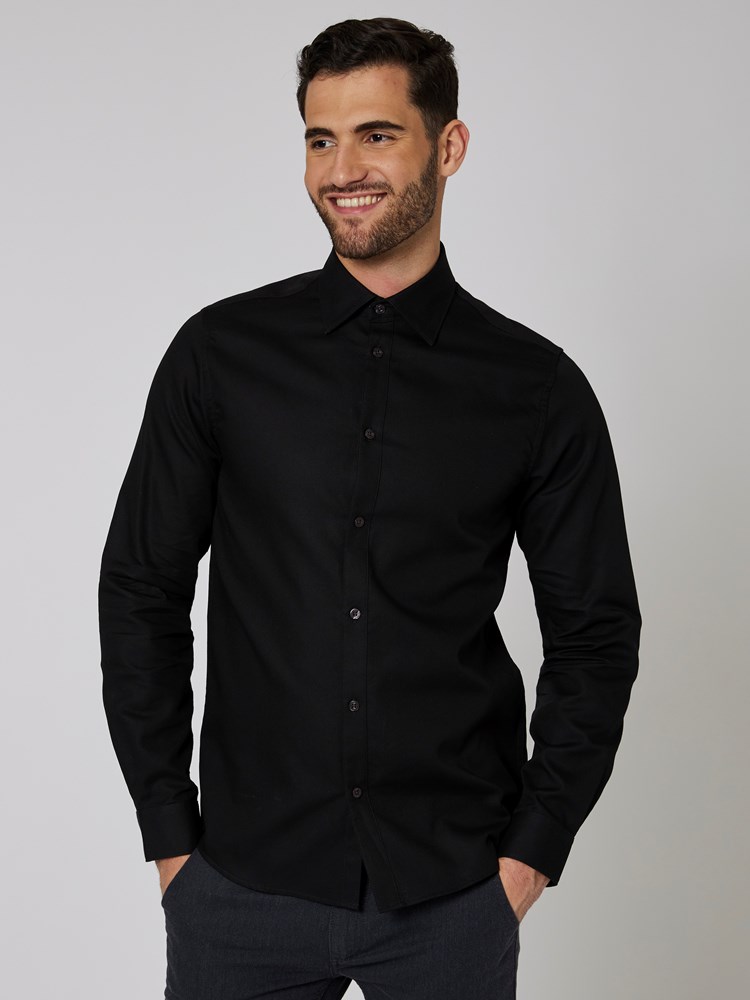 Leon skjorte 7500539_ID2-MRCAPUCHIN-W22-Modell-Front_chn=boys_8087_Leon skjorte ID2.jpg_Front||Front