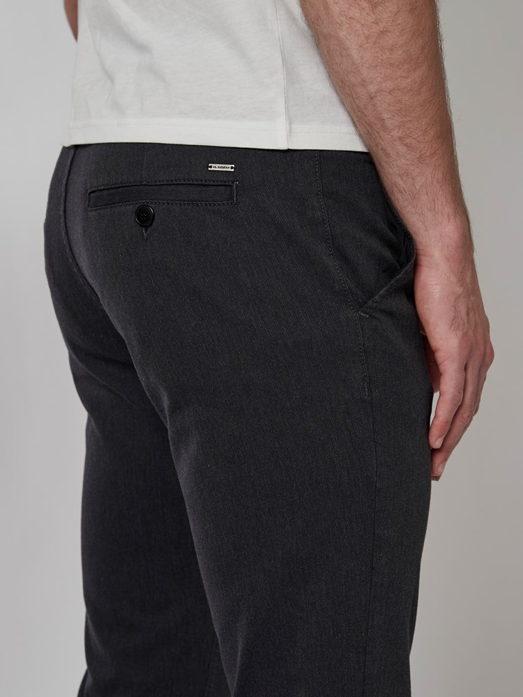 Slim melange chino 7500719_ID9-MRCAPUCHIN-A22-details_chn=boys_8188_Slim melange chino ID9.jpg_