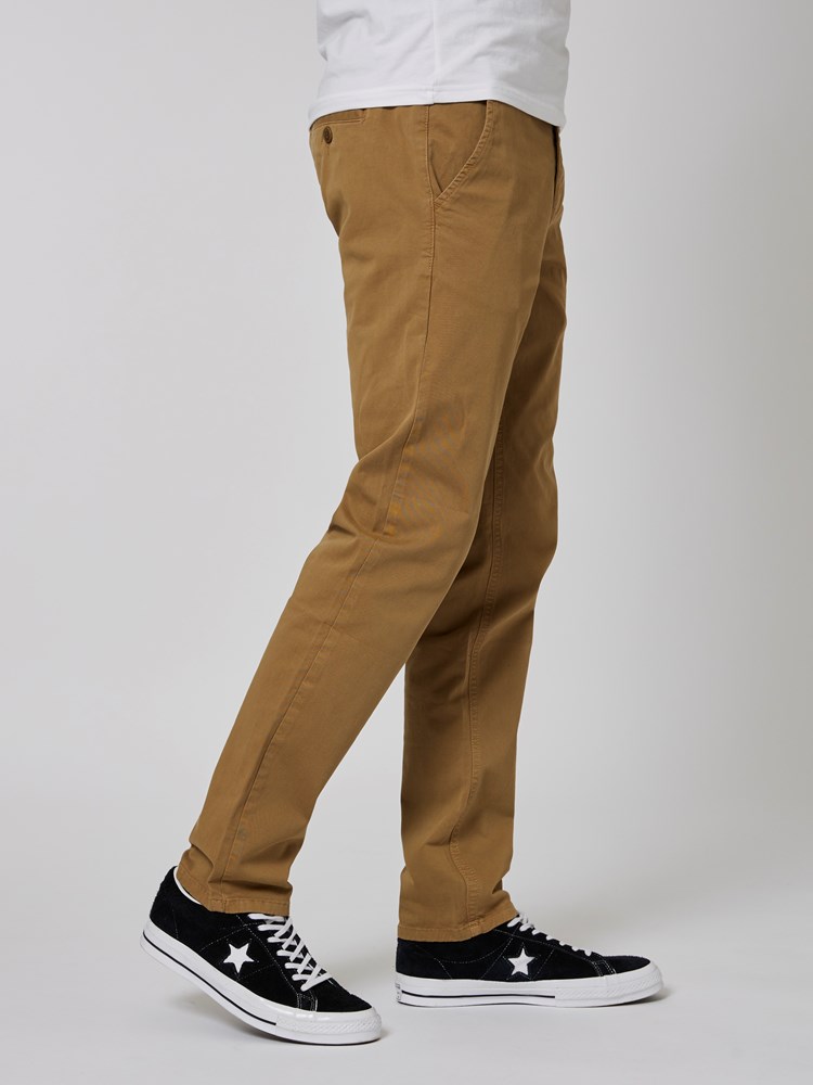 Regular chino str. twill 7500732_AGJ-MRCAPUCHIN-NOS-Modell-Front_chn=boys_3192_Regular chino str. twill AGJ 7500732.jpg_Front||Front