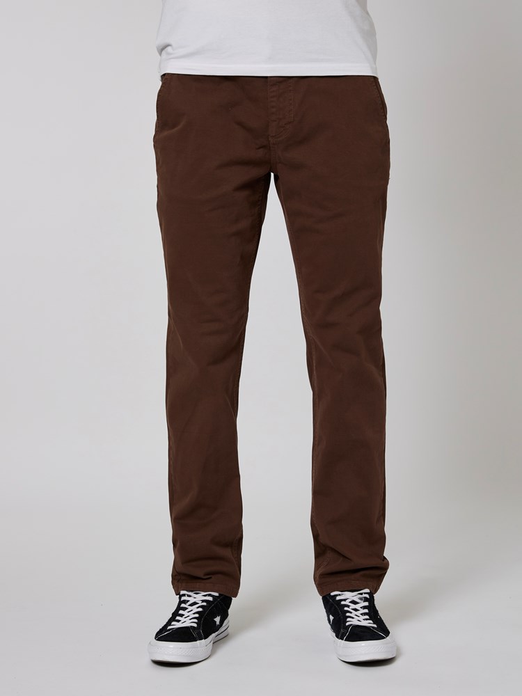 Regular chino str. twill 7500732_AIT-MRCAPUCHIN-NOS-Modell-Front_chn=boys_1231_Regular chino str. twill AIT 7500732.jpg_Front||Front