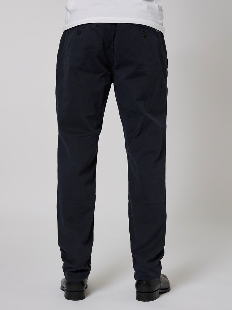 Regular chino str. twill 7500732_C27-MRCAPUCHIN-NOS-Modell-Front_chn=boys_8109_Regular chino str. twill C27_Regular chino str. twill C27 7500732.jpg_Front||Front