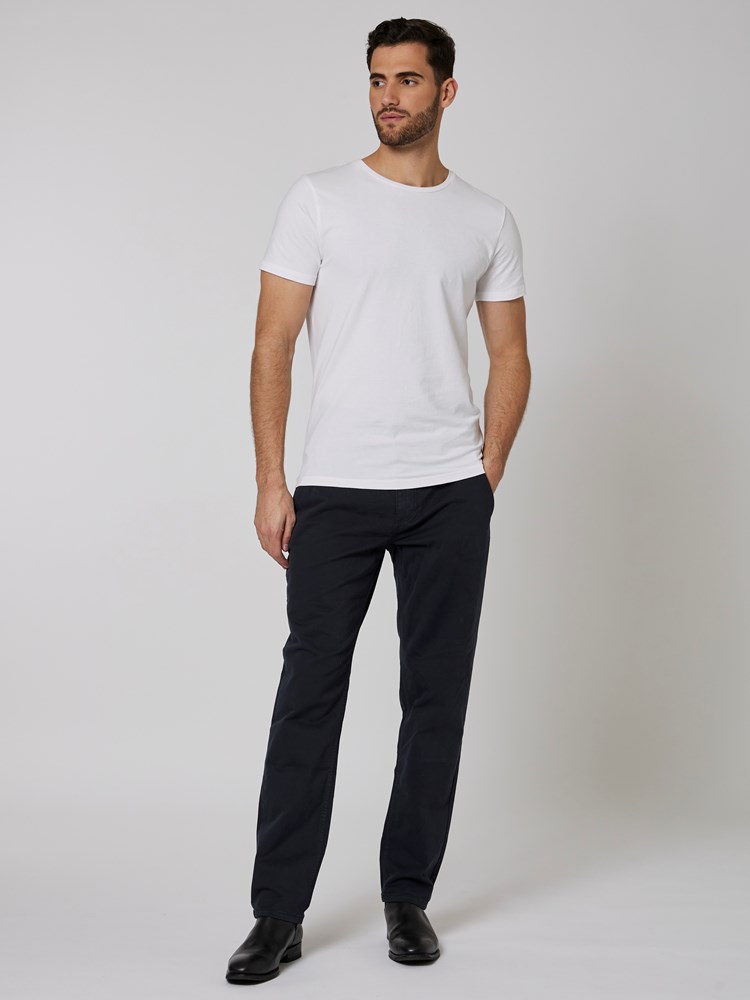 Regular chino str. twill 7500732_C27-MRCAPUCHIN-NOS-Modell-Front_chn=boys_9468_Regular chino str. twill C27_Regular chino str. twill C27 7500732.jpg_Front||Front