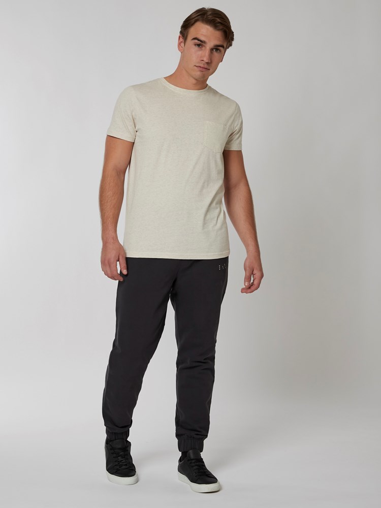 Signature joggebukse 7501022_C31-WOSNOTWOS-A22-Modell-Front_chn=boys_193_Signature joggebukse C31.jpg_Front