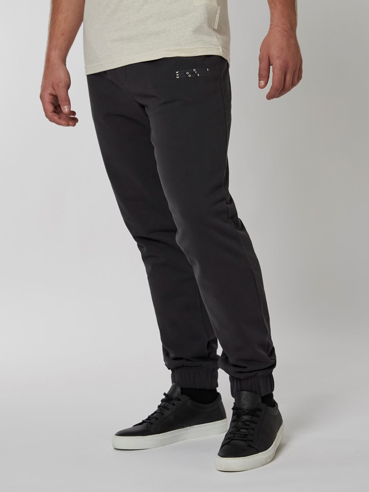 Signature joggebukse 7501022_C31-WOSNOTWOS-A22-Modell-Front_chn=boys_5177_Signature joggebukse C31.jpg_Front