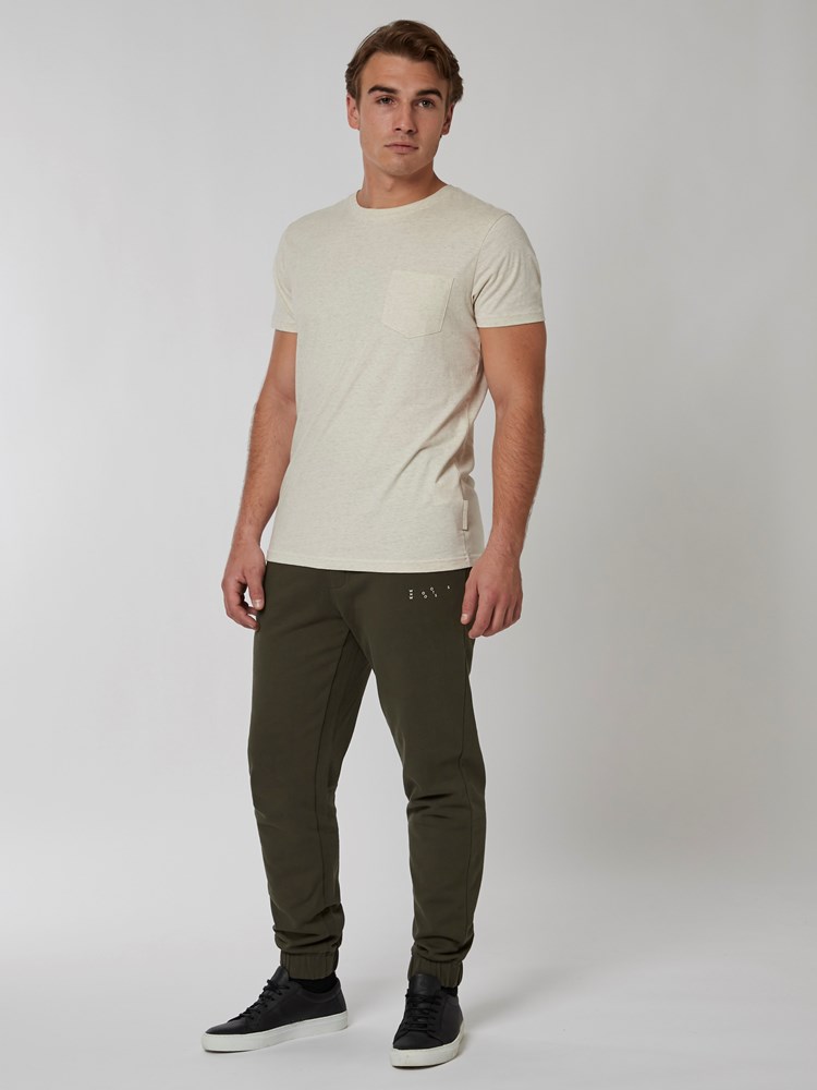 Signature joggebukse 7501022_GUC-WOSNOTWOS-A22-Modell-Front_chn=boys_470_Signature joggebukse GUC.jpg_Front