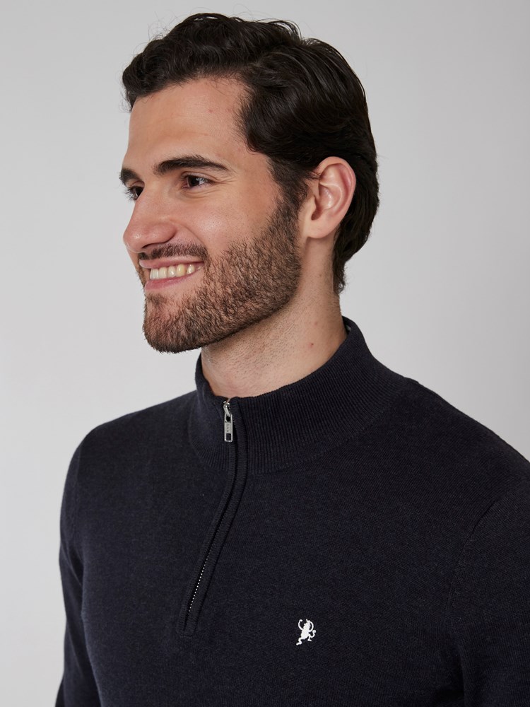Dammers zip neck strikkegenser 7501047_C27-MRCAPUCHIN-A22-details_chn=boys_627_Dammers zip neck strikkegenser C27.jpg_