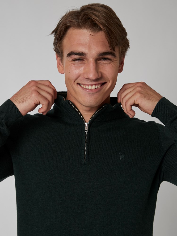 Dammers zip neck strikkegenser 7501047_GTX-MRCAPUCHIN-A22-details_chn=boys_3655_Dammers zip neck strikkegenser GTX.jpg_