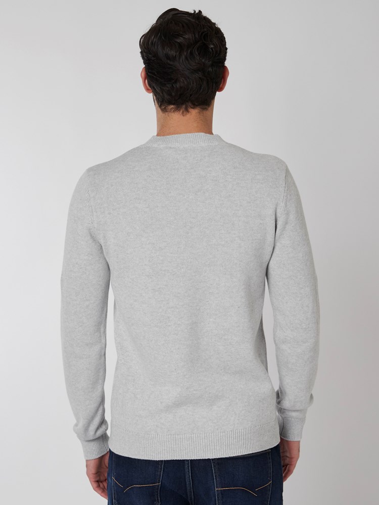 Vee strikkegenser 7501051_IEY-HENRYCHOICE-A22-Modell-Back_chn=boys_213_Vee strikkegenser IEY.jpg_Back||Back