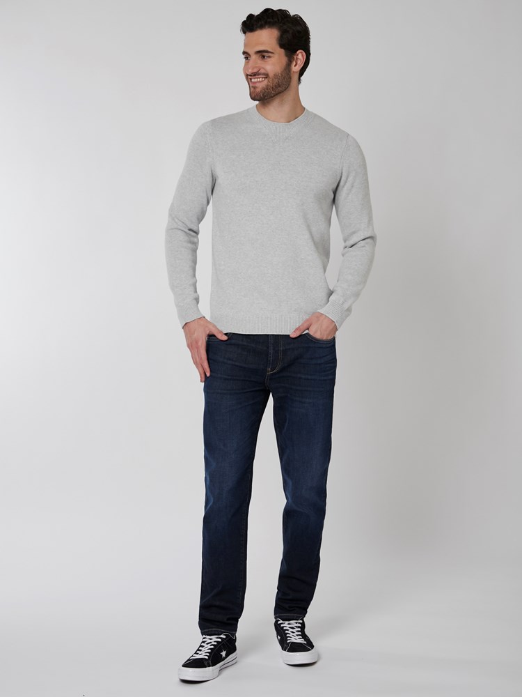 Vee strikkegenser 7501051_IEY-HENRYCHOICE-A22-Modell-Front_chn=boys_9693_Vee strikkegenser IEY.jpg_Front||Front
