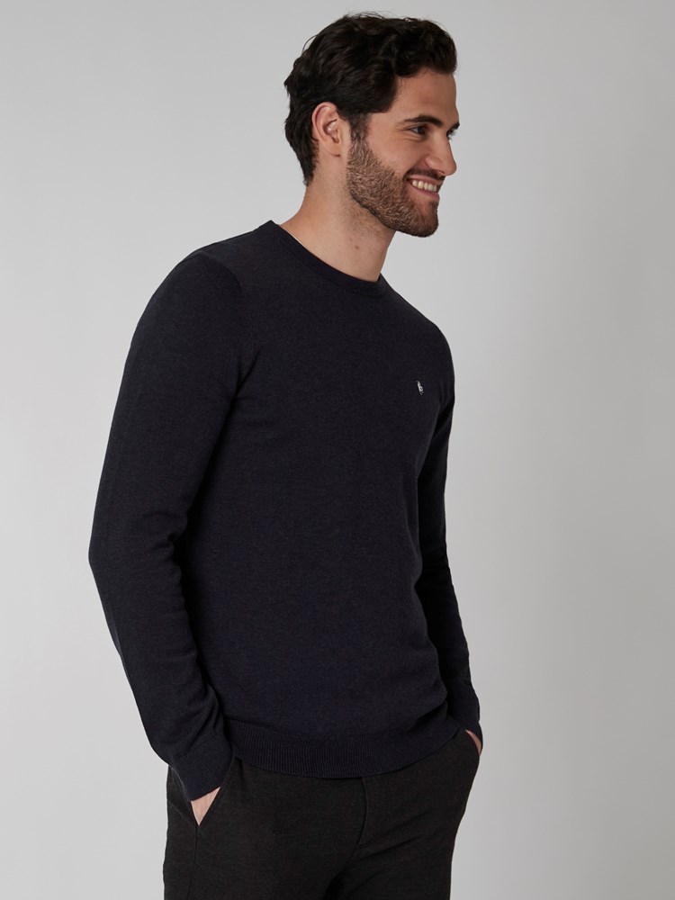 Dammers strikkegenser 7501053_C27-MRCAPUCHIN-A22-Modell-Front_chn=boys_384_Dammers strikkegenser C27.jpg_Front||Front