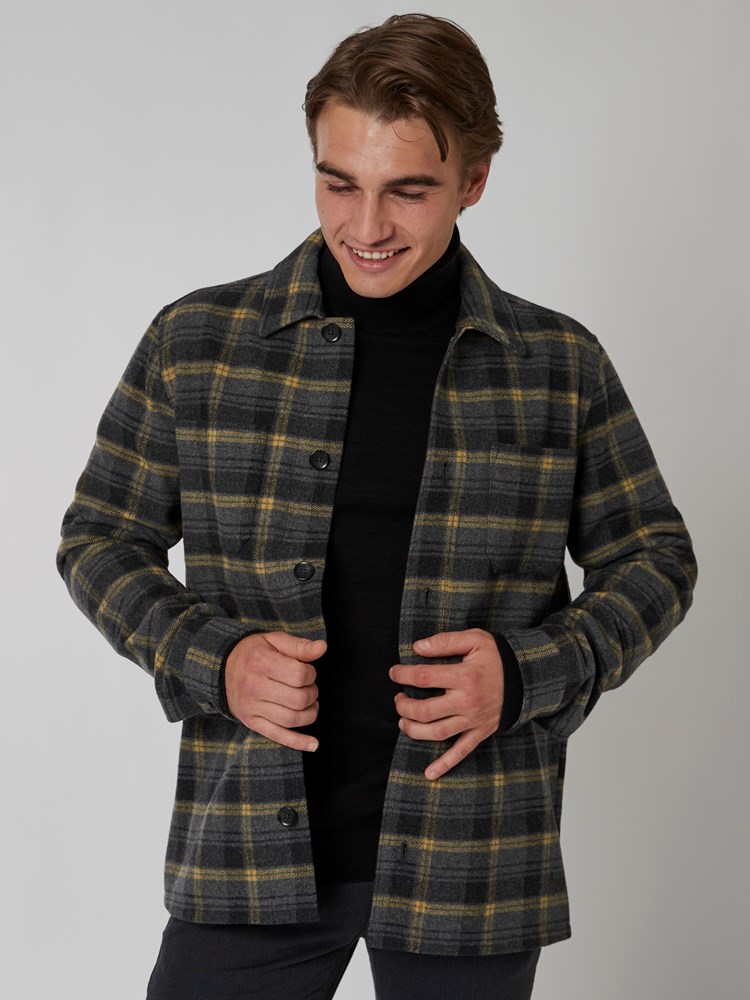 James check overskjorte 7501090_I6T-MRCAPUCHIN-A22-Modell-Front_chn=boys_9974_James check overskjorte I6T 7501090.jpg_Front||Front