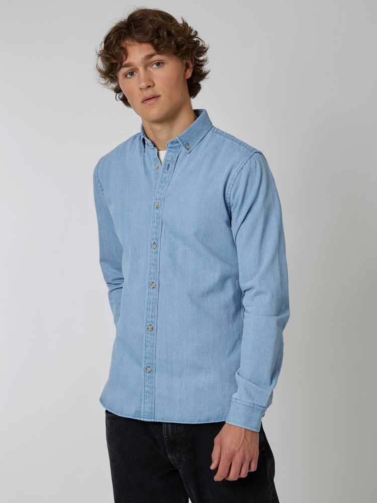 Devin denimshirt 7501109_E8S-HENRYCHOICE-A22-Modell-Front_chn=boys_3345_Devin denimshirt E8S 7501109.jpg_Front||Front