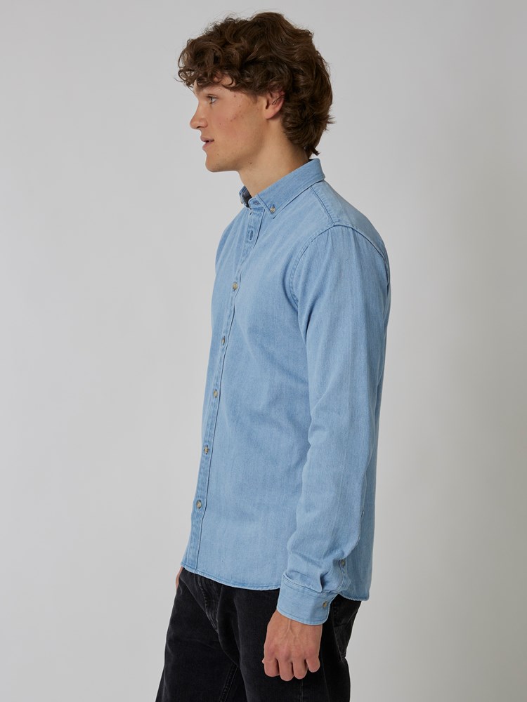 Devin denimshirt 7501109_E8S-HENRYCHOICE-A22-Modell-Left_chn=boys_3930_Devin denimshirt E8S 7501109.jpg_Left||Left
