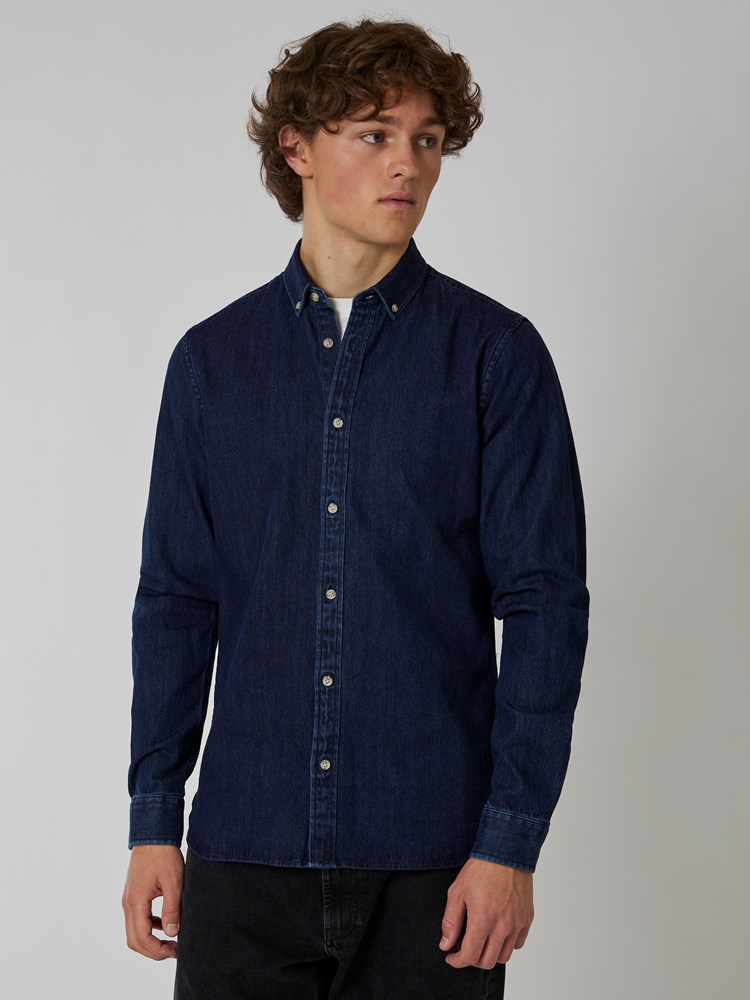 Devin denimshirt 7501109_EM1-HENRYCHOICE-A22-Modell-Front_chn=boys_1932_Devin denimshirt EM1 7501109.jpg_Front||Front