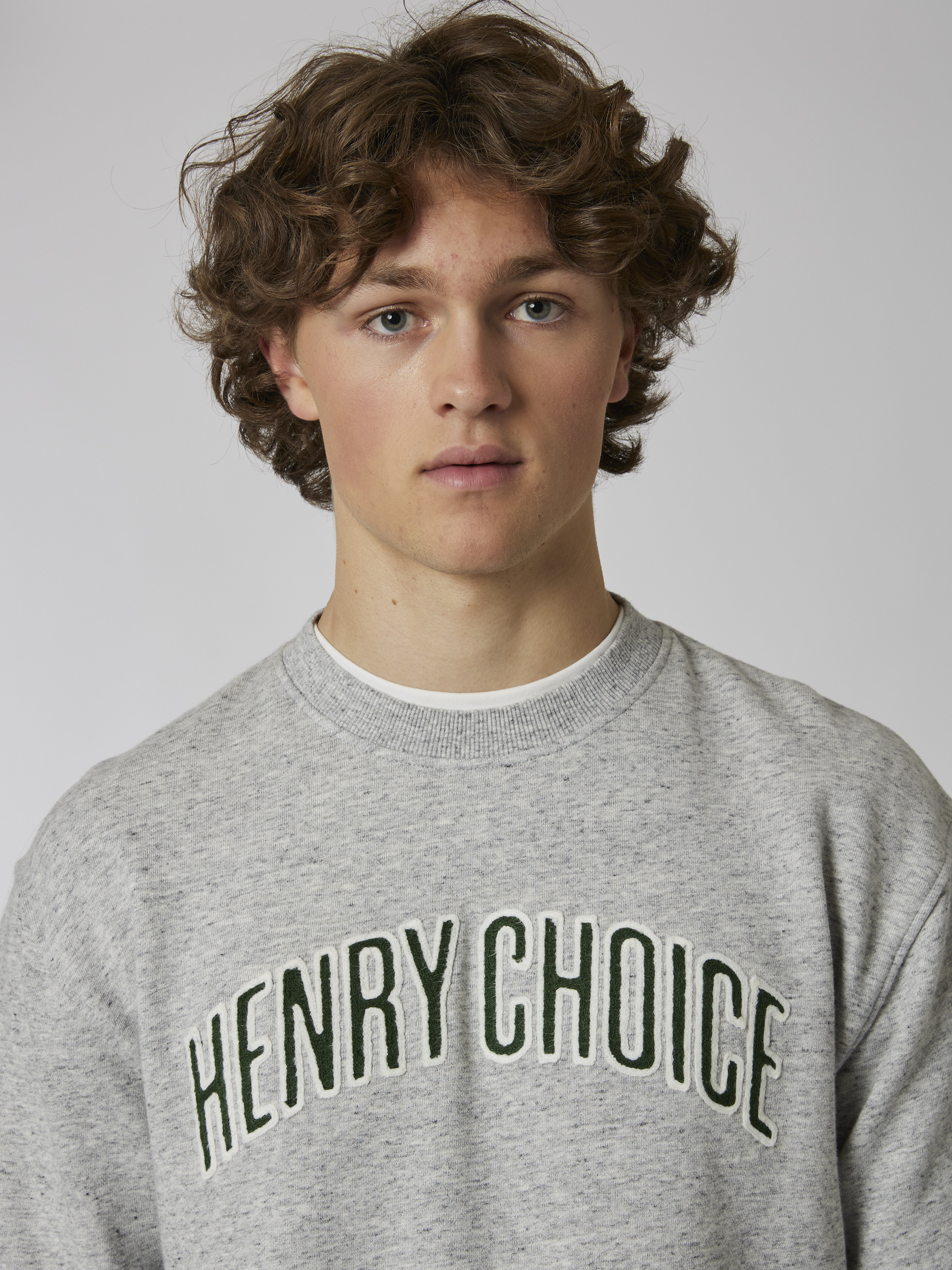 Varsity sweater 7501123_IEF-HENRYCHOICE-A22-details_chn=boys_6433_Varsity sweater IEF.jpg_