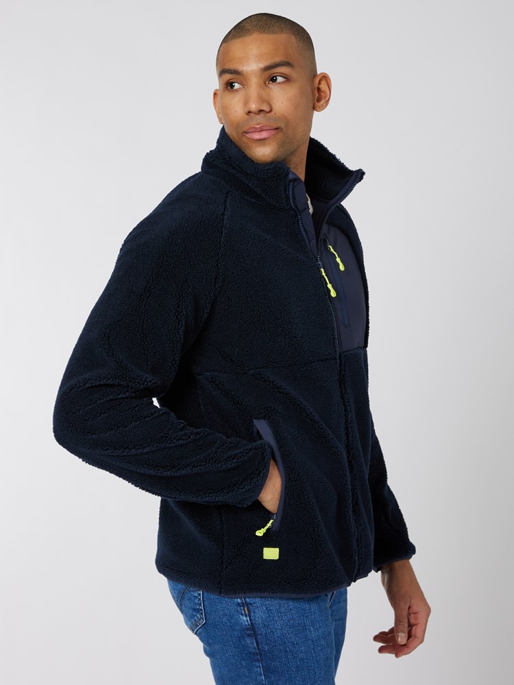 Max teddyjakke 7501370_EM6-JEANPAUL-W22-Modell-Front_6193_Max teddyjakke EM6.jpg_Front||Front