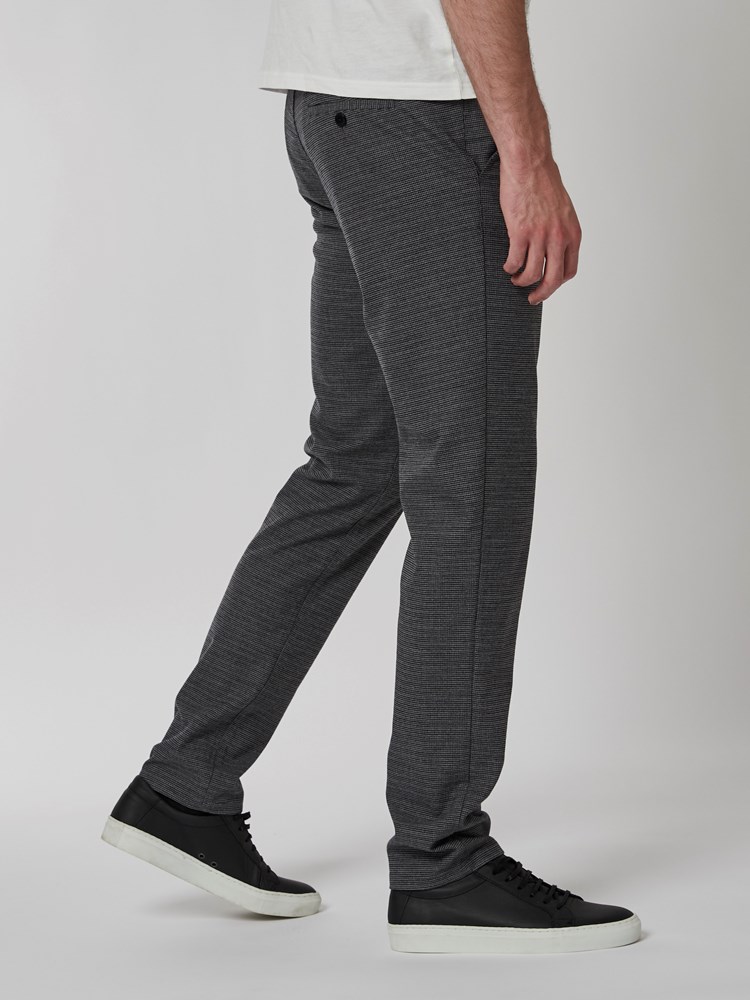 Slim check chino 7501435_IEL-MRCAPUCHIN-A22-Modell-Left_chn=boys_4101_Slim check chino IEL.jpg_Left||Left