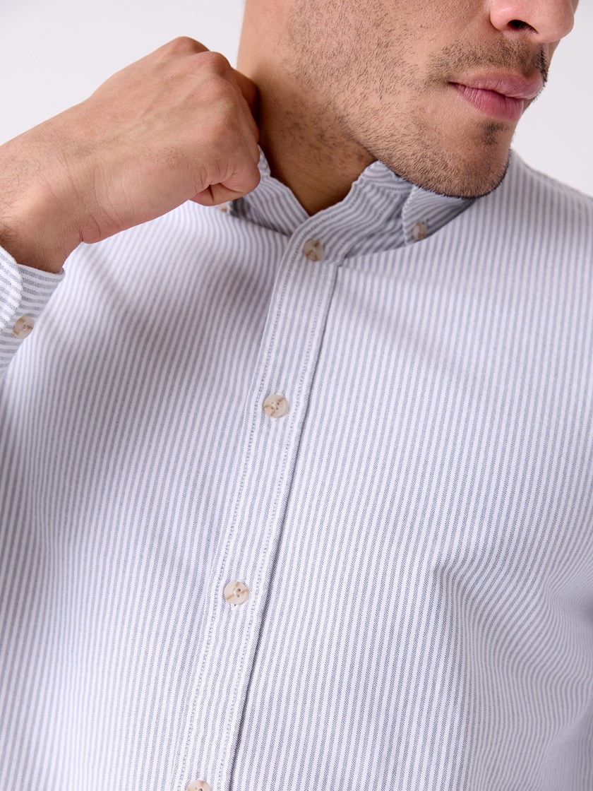 7501608 EHI 7501608_EHI-HENRYCHOICE-NOS-Modell-Front_chn=decades_4853_Oxford striped shirt EHI.jpg_Front||Front