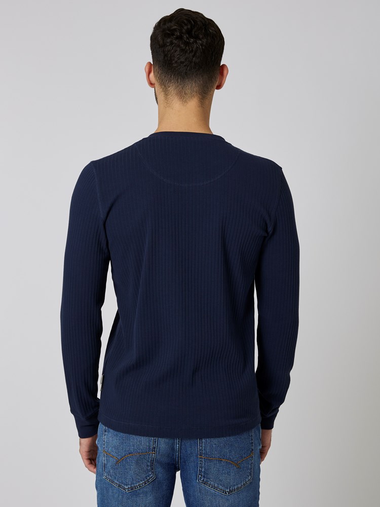 Chris Grandad 7501844_EM1-HENRYCHOICE-S23-Modell-Front_chn=boys_893_Chris Grandad EM1.jpg_Front||Front