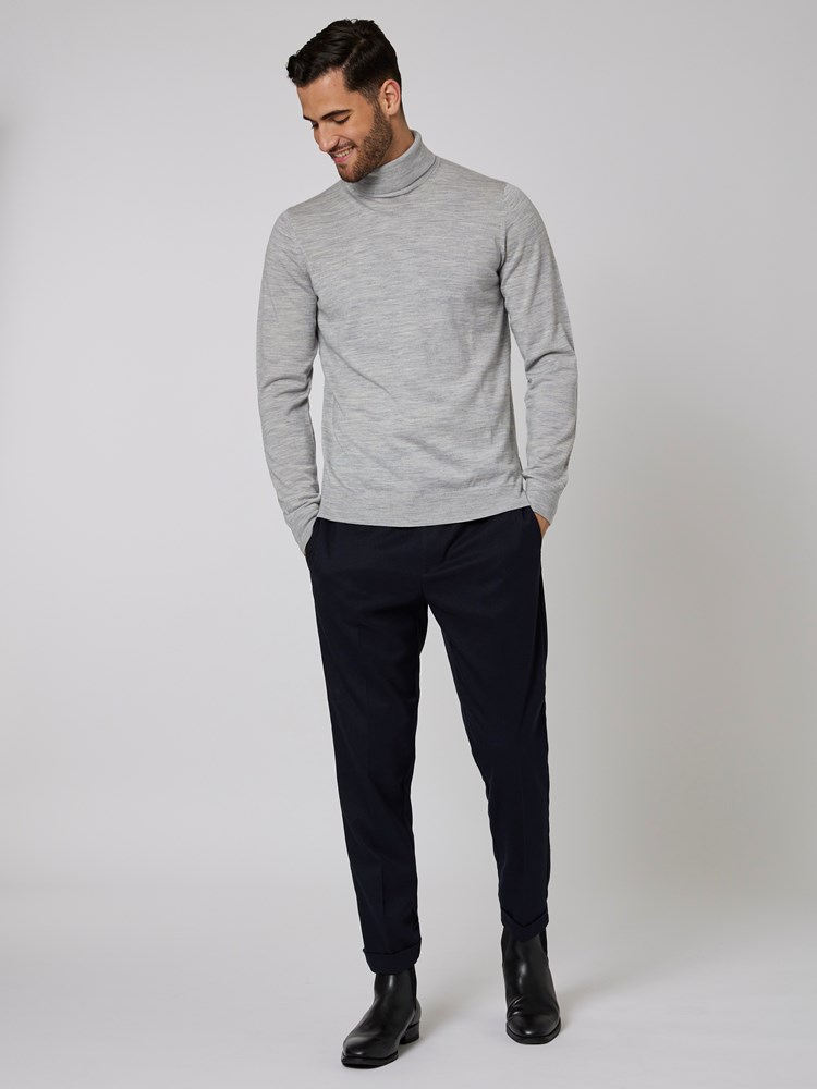 Merino polo strikkegenser 7501868_I6T-MRCAPUCHIN-W22-Modell-Front_chn=boys_4988_Merino polo strikkegenser I6T.jpg_Front||Front