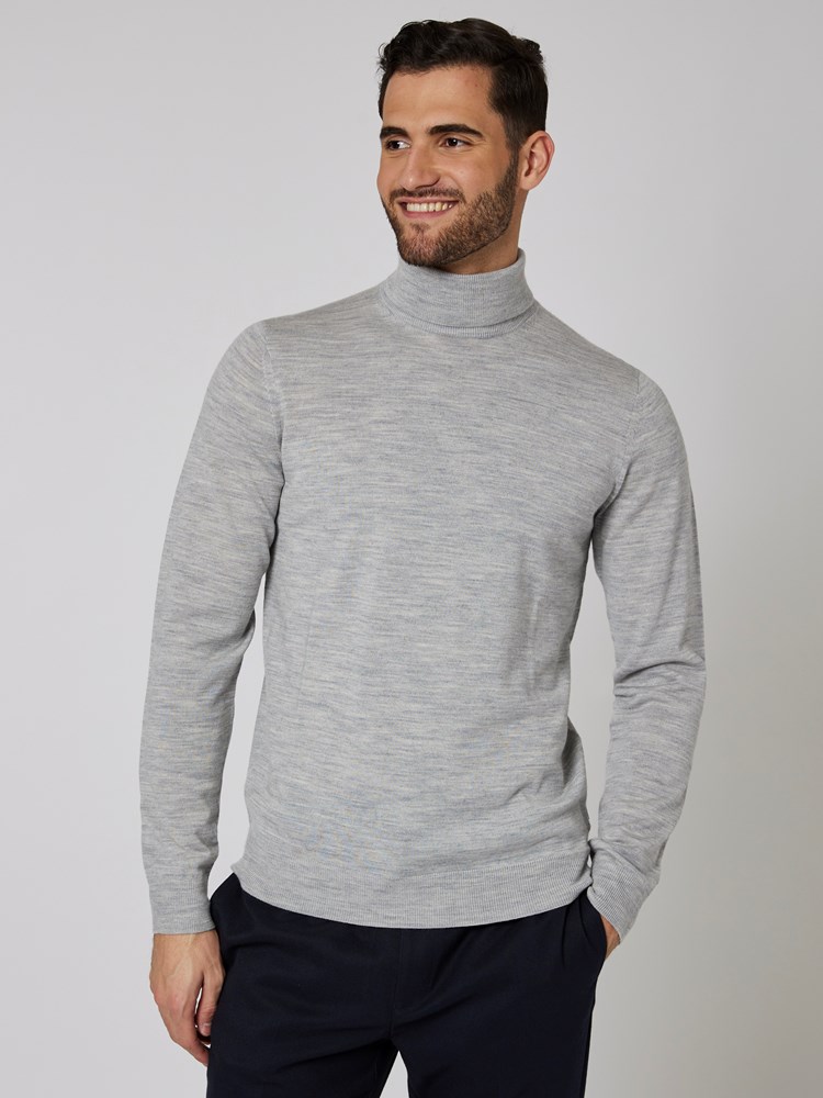 Merino polo strikkegenser 7501868_I6T-MRCAPUCHIN-W22-Modell-Front_chn=boys_874_Merino polo strikkegenser I6T.jpg_Front||Front