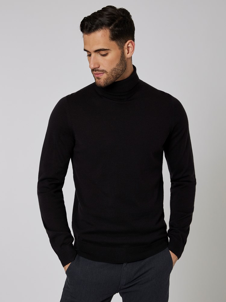 Merino polo strikkegenser 7501868_ID2-MRCAPUCHIN-W22-Modell-Front_chn=boys_2090_Merino polo strikkegenser ID2.jpg_Front||Front