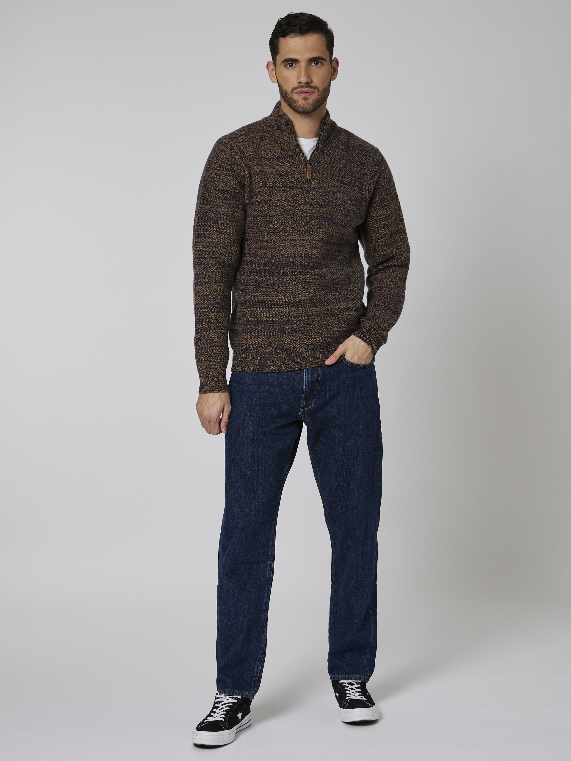 Carl zip strikkegenser 7501893_EM1-HENRYCHOICE-W22-Modell-Front_chn=boys_7376_Carl zip strikkegenser EM1 7501893.jpg_Front||Front