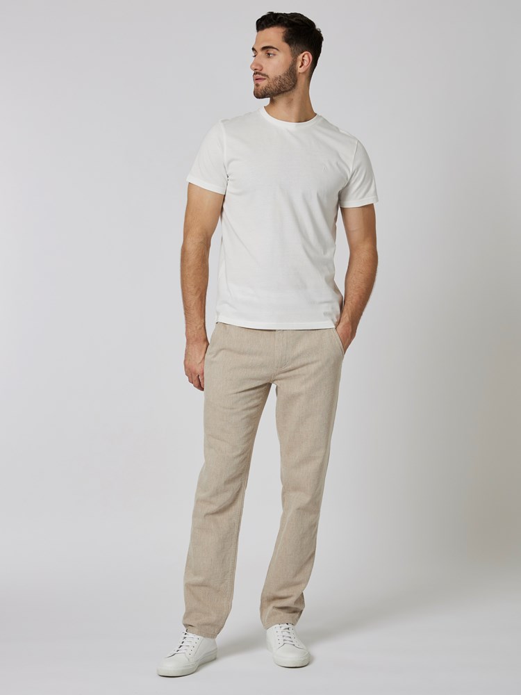 Regular nomade chino 7502047_AED-MRCAPUCHIN-S23-Modell-Front_chn=boys_4855_Regular nomade chino AED.jpg_Front||Front