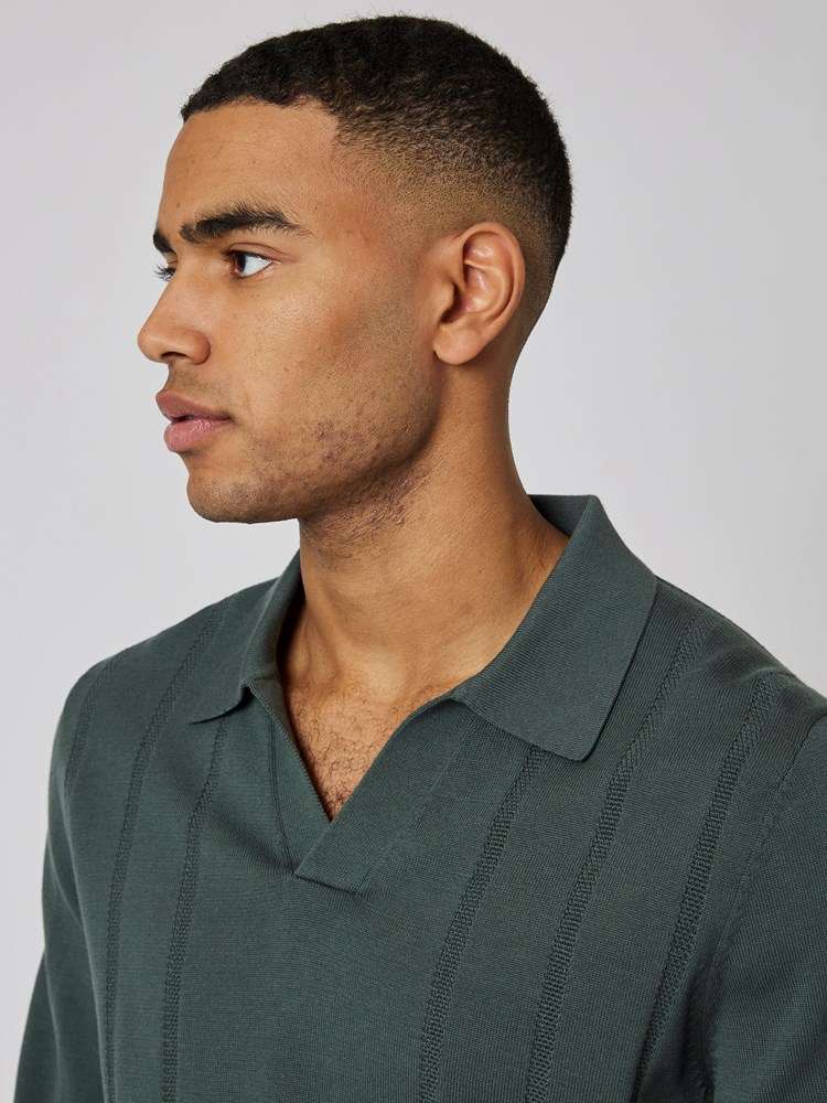 Noa genser 7502096_GPN-MRCAPUCHIN-S23-Modell-Front_chn=boys_9021_Noa genser GPN.jpg_Front||Front