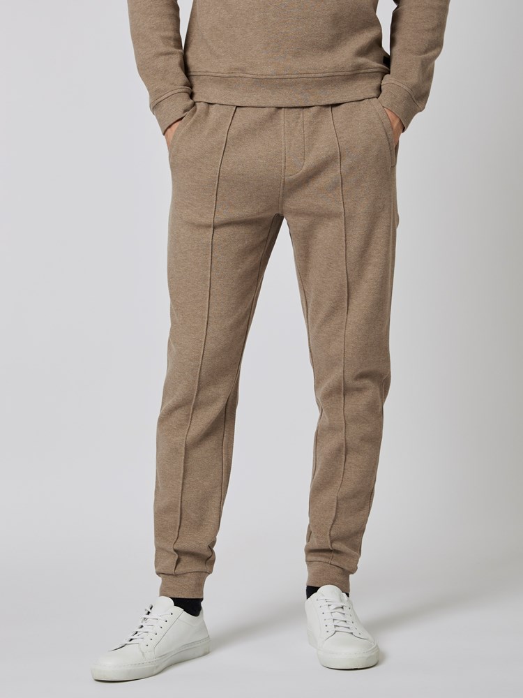 Giovanni joggebukse 7502288_R13-MRCAPUCHIN-S23-Modell-Front_chn=boys_7235_Giovanni joggebukse R13.jpg_
