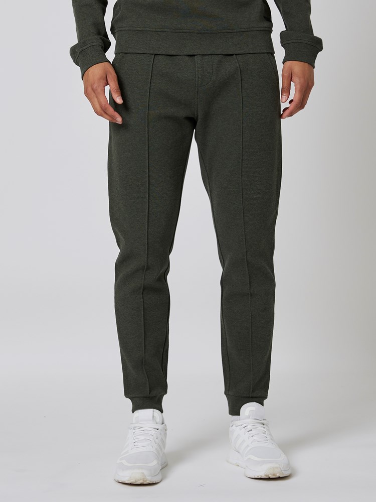 Giovanni joggebukse 7502288_R18-MRCAPUCHIN-S23-Modell-Front_chn=boys_2487_Giovanni joggebukse R18.jpg_