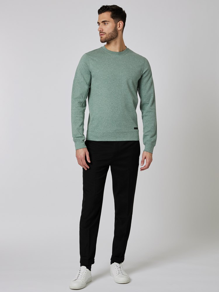 Shane collegegenser 7502295_R19-MRCAPUCHIN-S23-Modell-Front_chn=boys_7354_Shane collegegenser R19.jpg_Front||Front