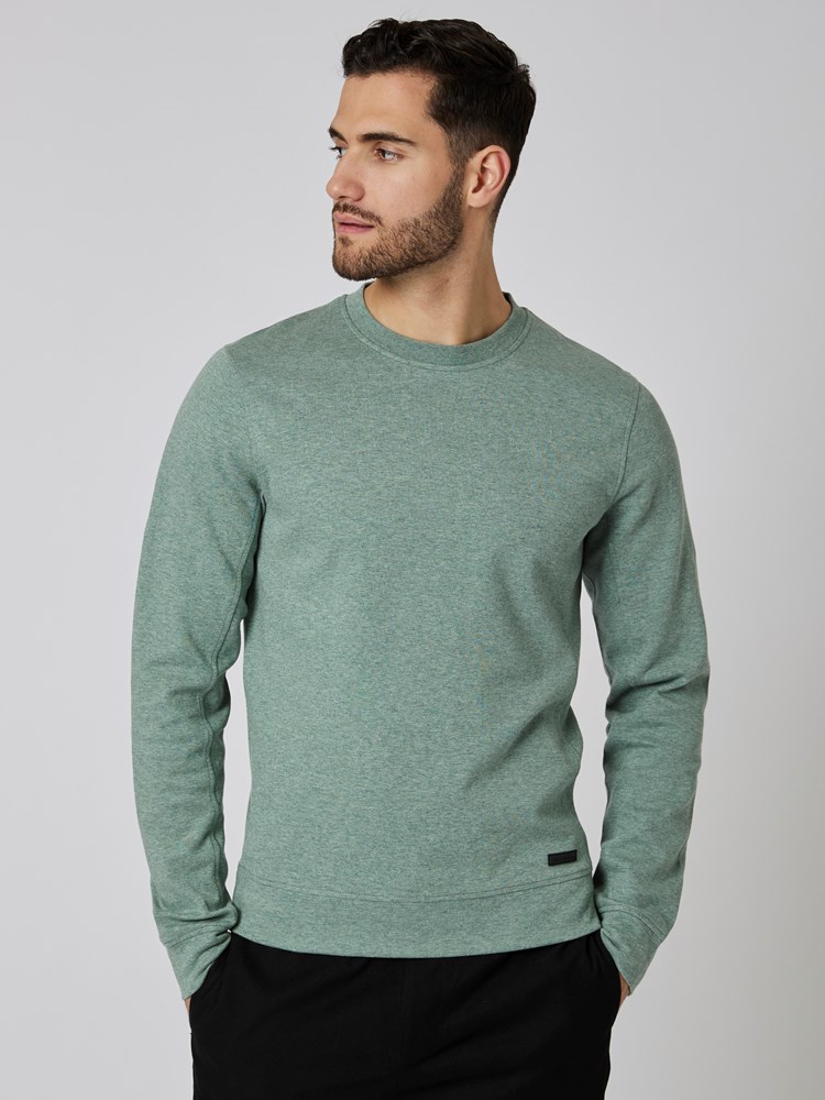 Shane collegegenser 7502295_R19-MRCAPUCHIN-S23-Modell-Front_chn=boys_7947_Shane collegegenser R19.jpg_Front||Front