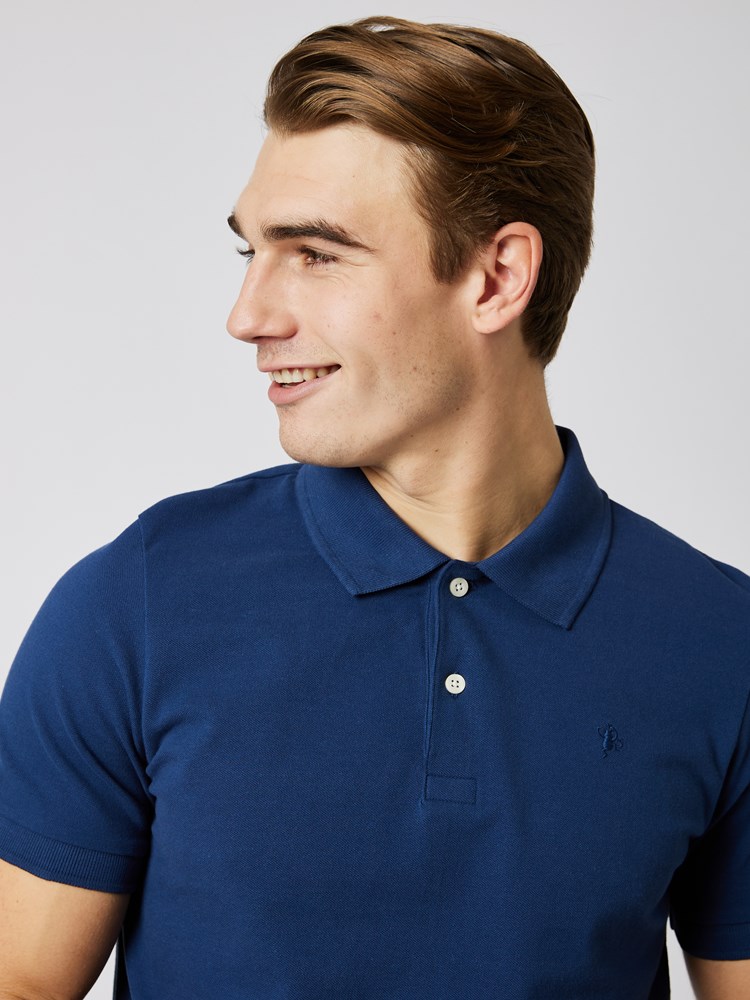 Antony pique 7502541_EGV-MRCAPUCHIN-S23-Modell-Front_chn=boys_2022_Antony pique EGV.jpg_Front||Front
