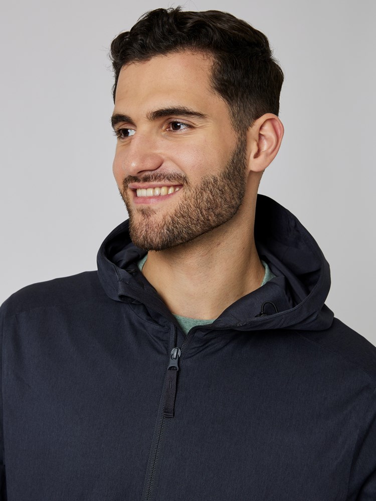 Rocco jakke 7502546_C27-MRCAPUCHIN-S23-Modell-Front_chn=boys_1663_Rocco jakke C27.jpg_Front||Front