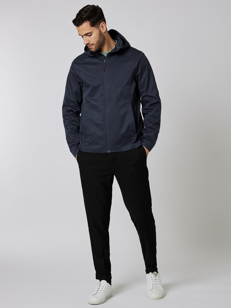 Rocco jakke 7502546_C27-MRCAPUCHIN-S23-Modell-Front_chn=boys_7067_Rocco jakke C27.jpg_Front||Front