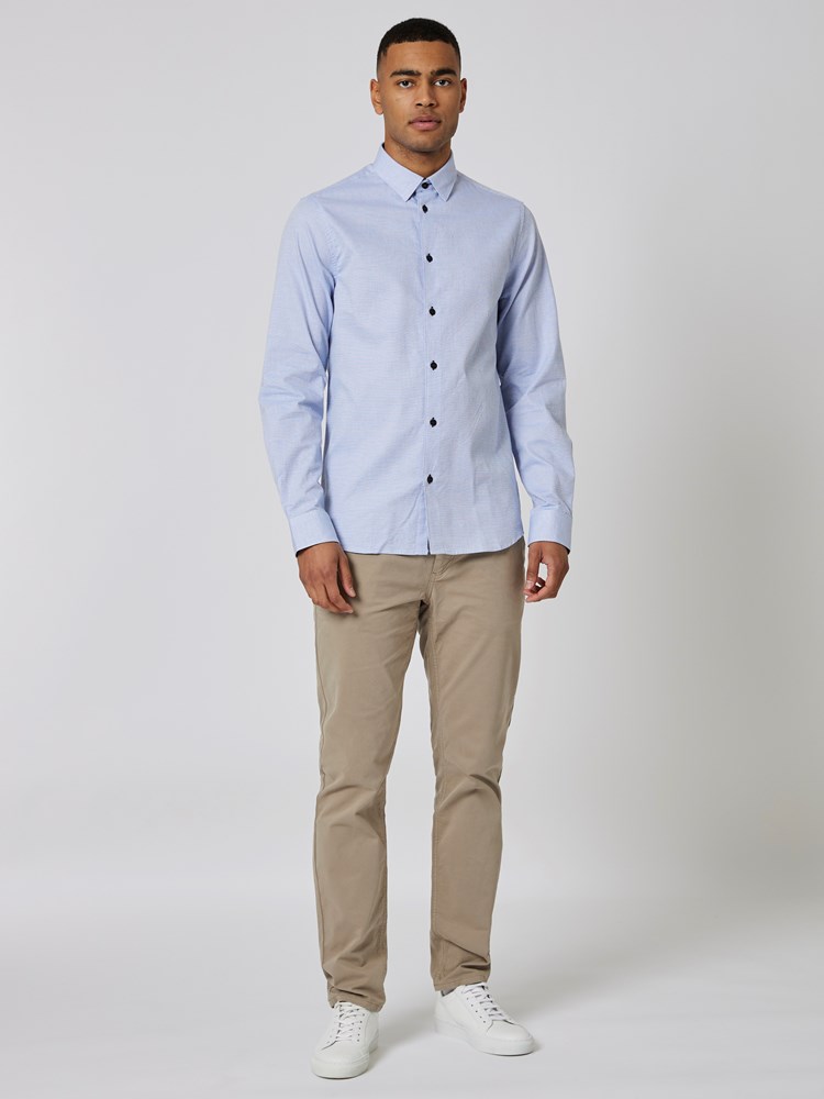 Marlon skjorte 7502592_C17-MRCAPUCHIN-S23-Modell-Front_chn=boys_4644_Marlon skjorte C17.jpg_Front||Front