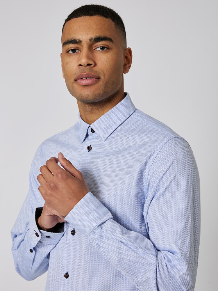 Marlon skjorte 7502592_C17-MRCAPUCHIN-S23-Modell-Front_chn=boys_7460_Marlon skjorte C17.jpg_Front||Front