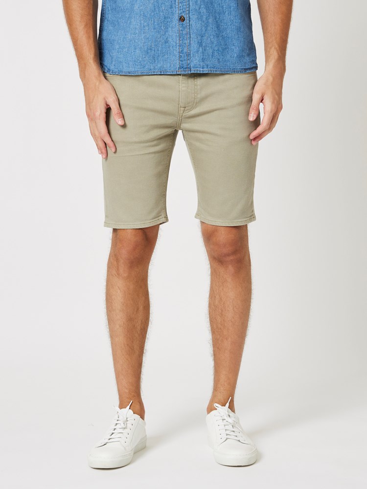 Slim color shorts 7502980_AFP-HENRYCHOICE-H23-Modell-Front_chn=boys_4093_Slim color shorts AFP.jpg_Front||Front