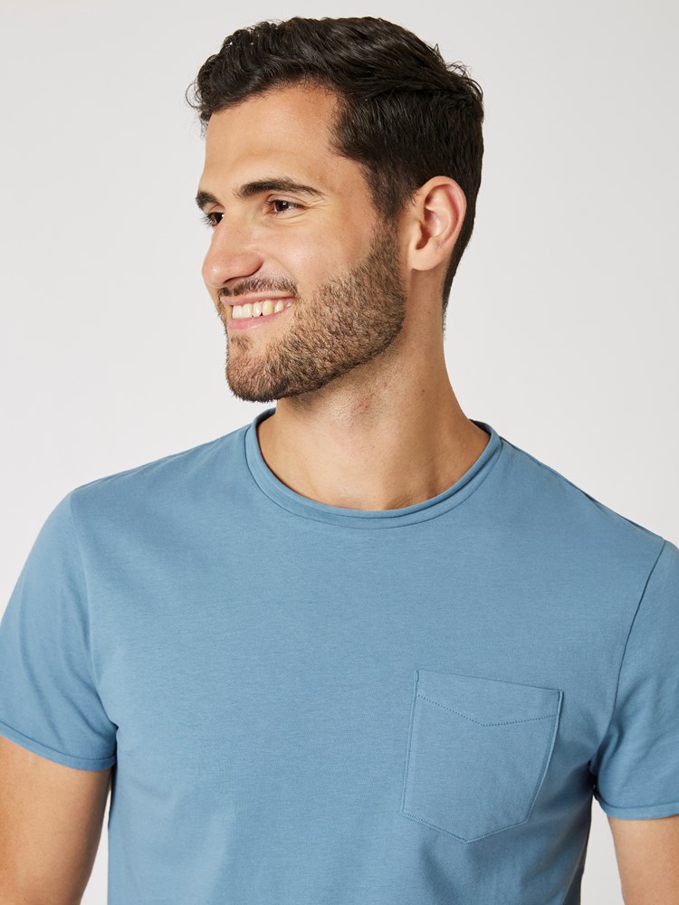 Alfredo t-skjorte 7503173_EEW-MRCAPUCHIN-H23-Modell-Front_chn=boys_9666_Alfredo t-skjorte EEW.jpg_Front||Front