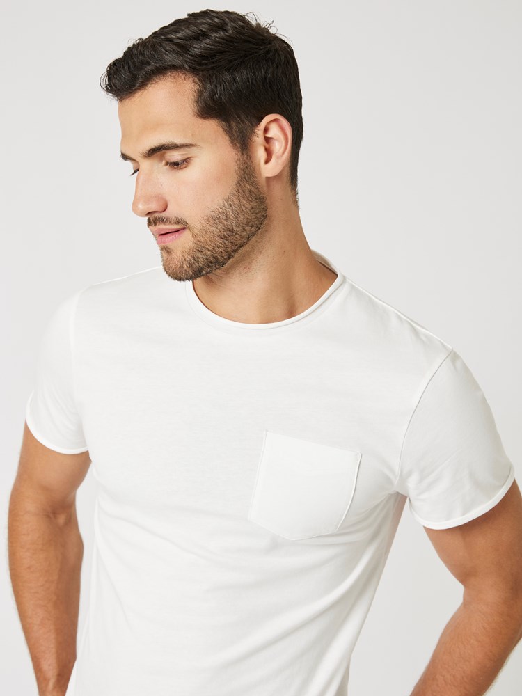 Alfredo t-skjorte 7503173_O77-MRCAPUCHIN-H23-Modell-Front_chn=boys_1825_Alfredo t-skjorte O77.jpg_Front||Front