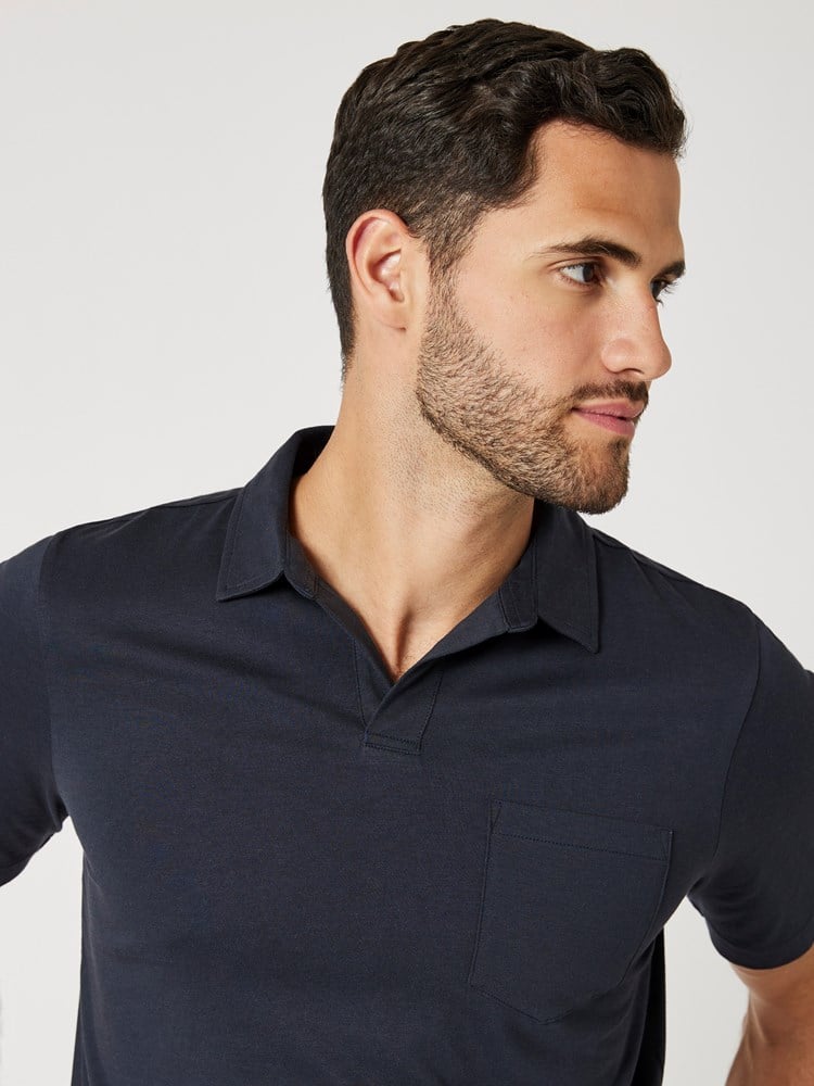 Alonzo polo t-skjorte 7503178_C27-MRCAPUCHIN-H23-Modell-Front_chn=boys_4728_Alonzo polo t-skjorte C27.jpg_Front||Front