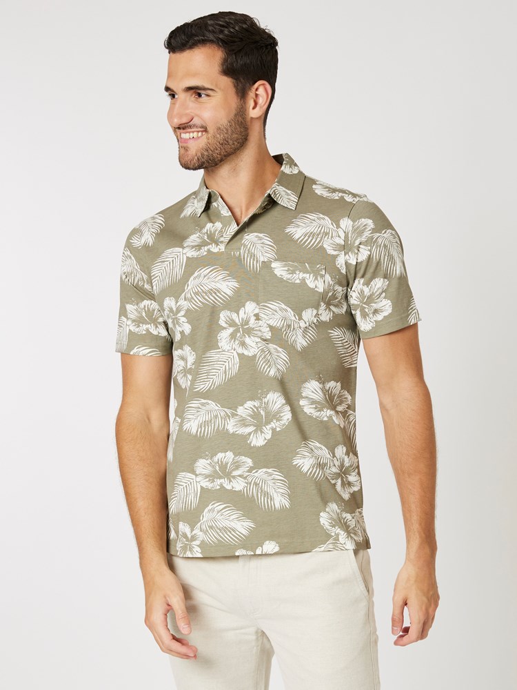 Alonzo mønstret polo t-skjorte 7503217_I5Z-MRCAPUCHIN-H23-Modell-Front_chn=boys_5920_Alonzo mønstret polo t-skjorte I5Z.jpg_Front||Front