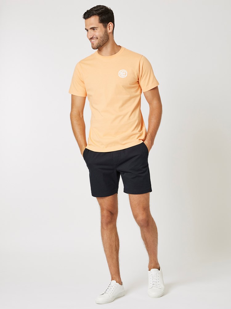 California t-skjorte 7503254_R26-WOSNOTWOS-H23-Modell-Front_chn=boys_7245_California t-skjorte R26.jpg_Front||Front